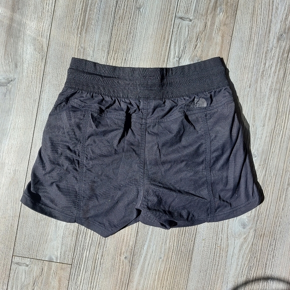 The North Face - Women's Aphrodite Motion Shorts - Picture 3 of 8